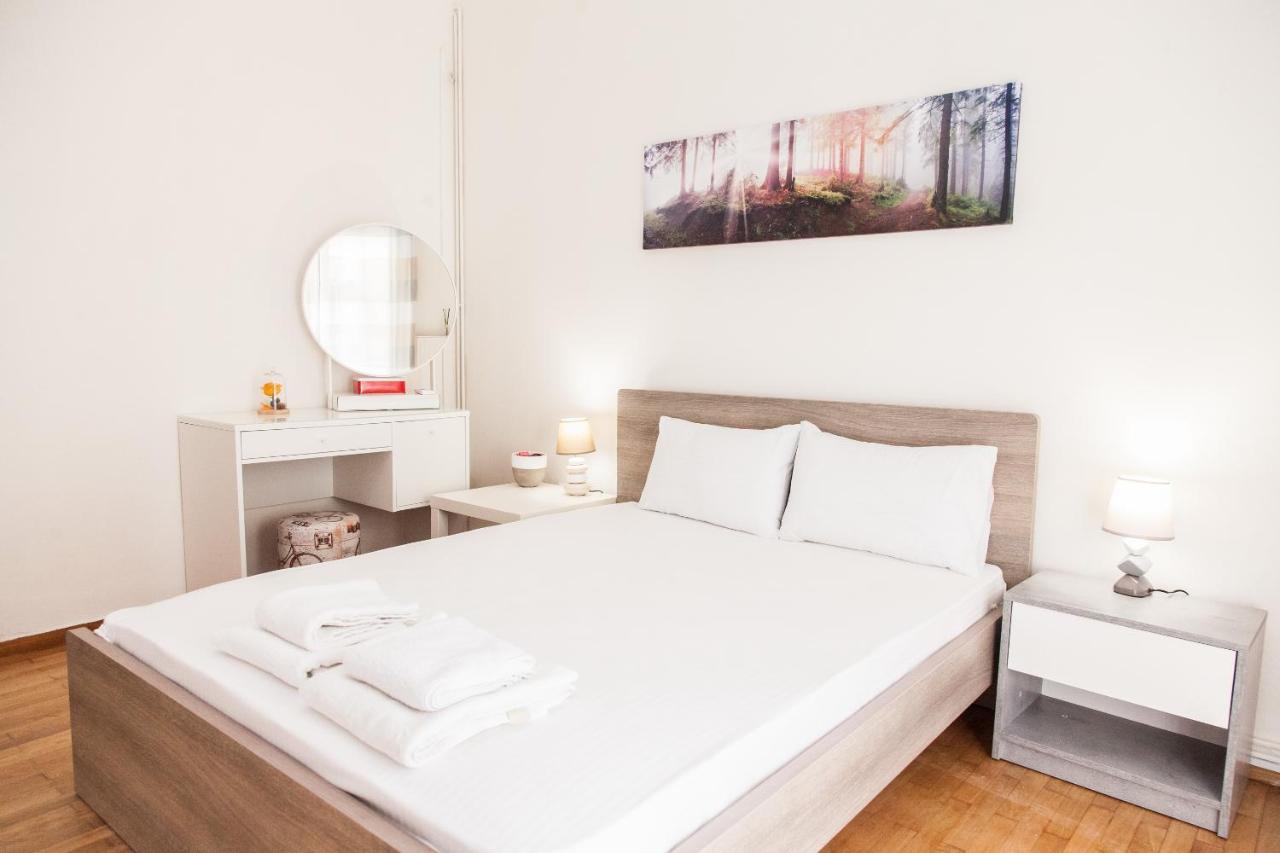 Cozy Apartment Near Stavros Niarchos Park Athén Kültér fotó