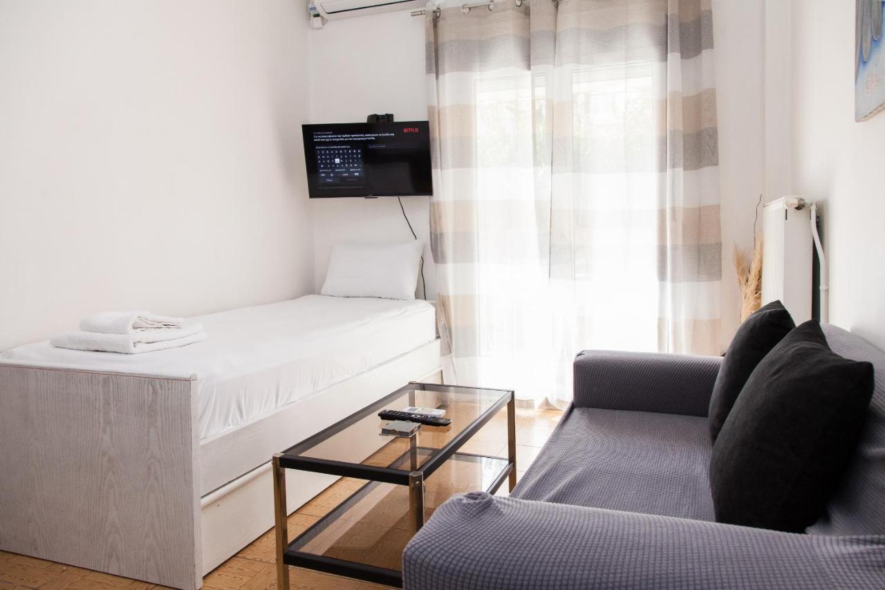 Cozy Apartment Near Stavros Niarchos Park Athén Kültér fotó