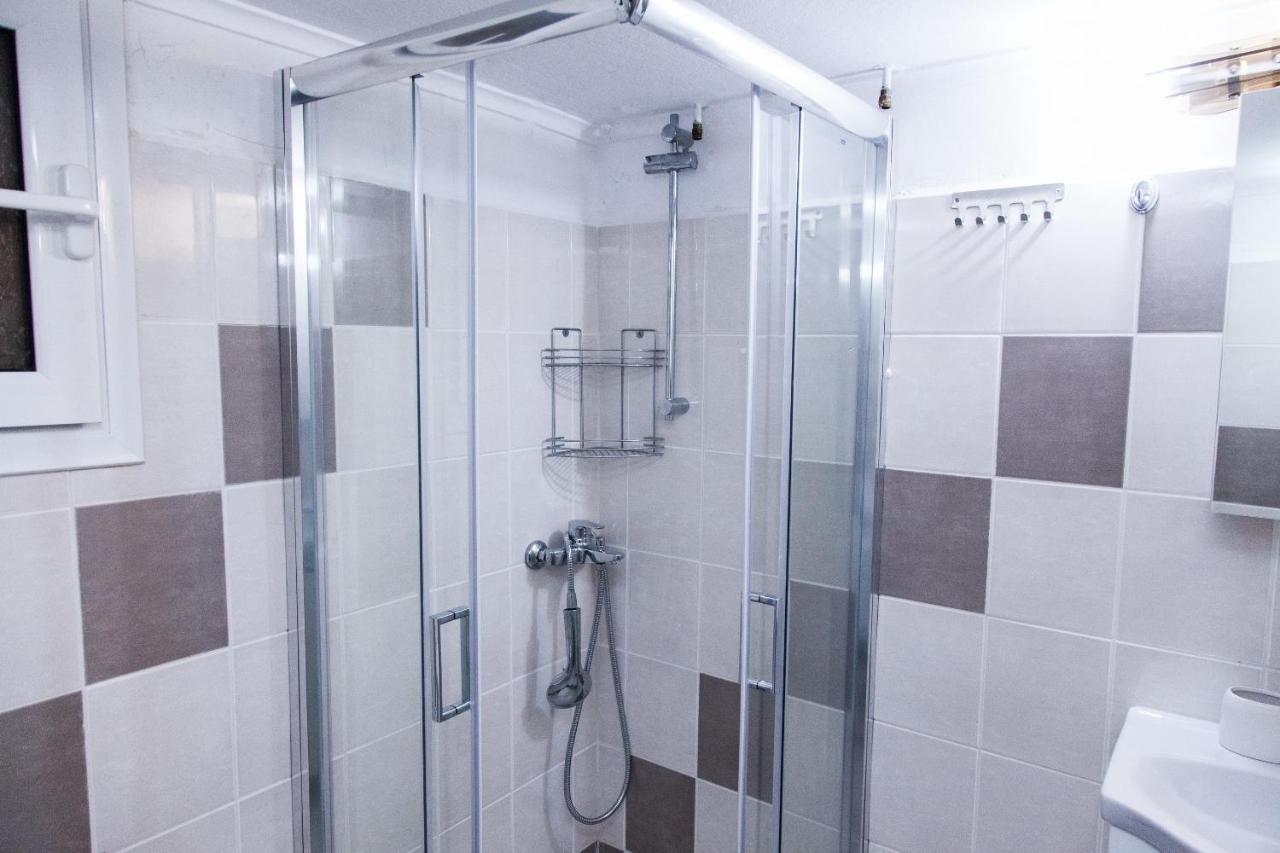 Cozy Apartment Near Stavros Niarchos Park Athén Kültér fotó