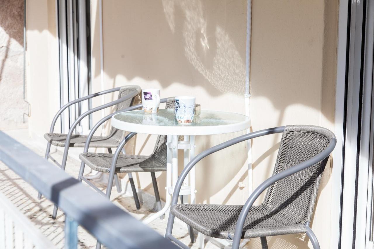 Cozy Apartment Near Stavros Niarchos Park Athén Kültér fotó