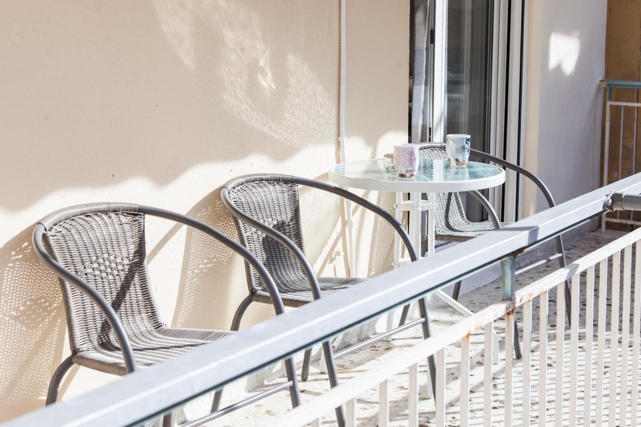 Cozy Apartment Near Stavros Niarchos Park Athén Kültér fotó