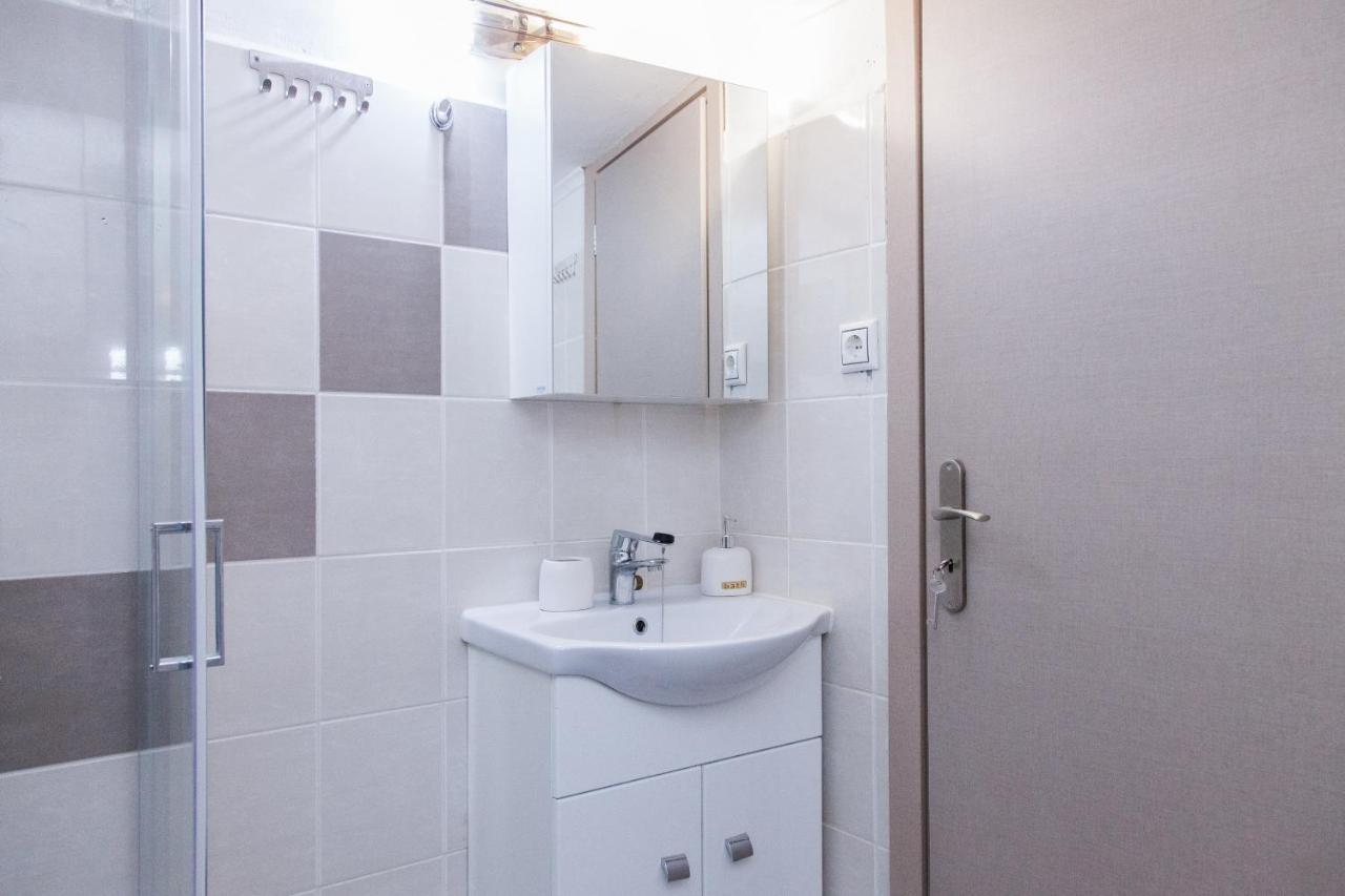 Cozy Apartment Near Stavros Niarchos Park Athén Kültér fotó